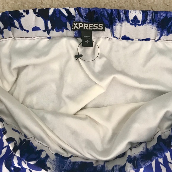 NWOT Express Printed Chiffon Maxi Skirt - Sz S - Picture 6 of 6